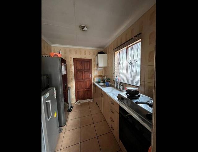 4 BEDROOM HOUSE FOR SALE IN DAWN PARK EXT